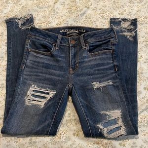 American Eagle distressed Jegging size 4 short
